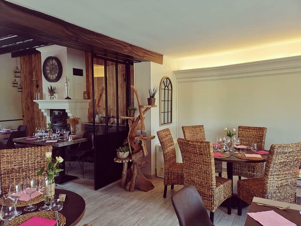 Auberge Saint-Jean Villequier-Aumont Luaran gambar