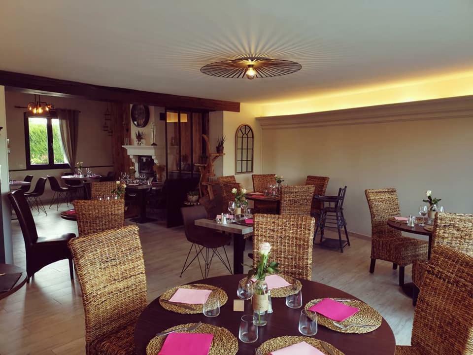 Auberge Saint-Jean Villequier-Aumont Luaran gambar