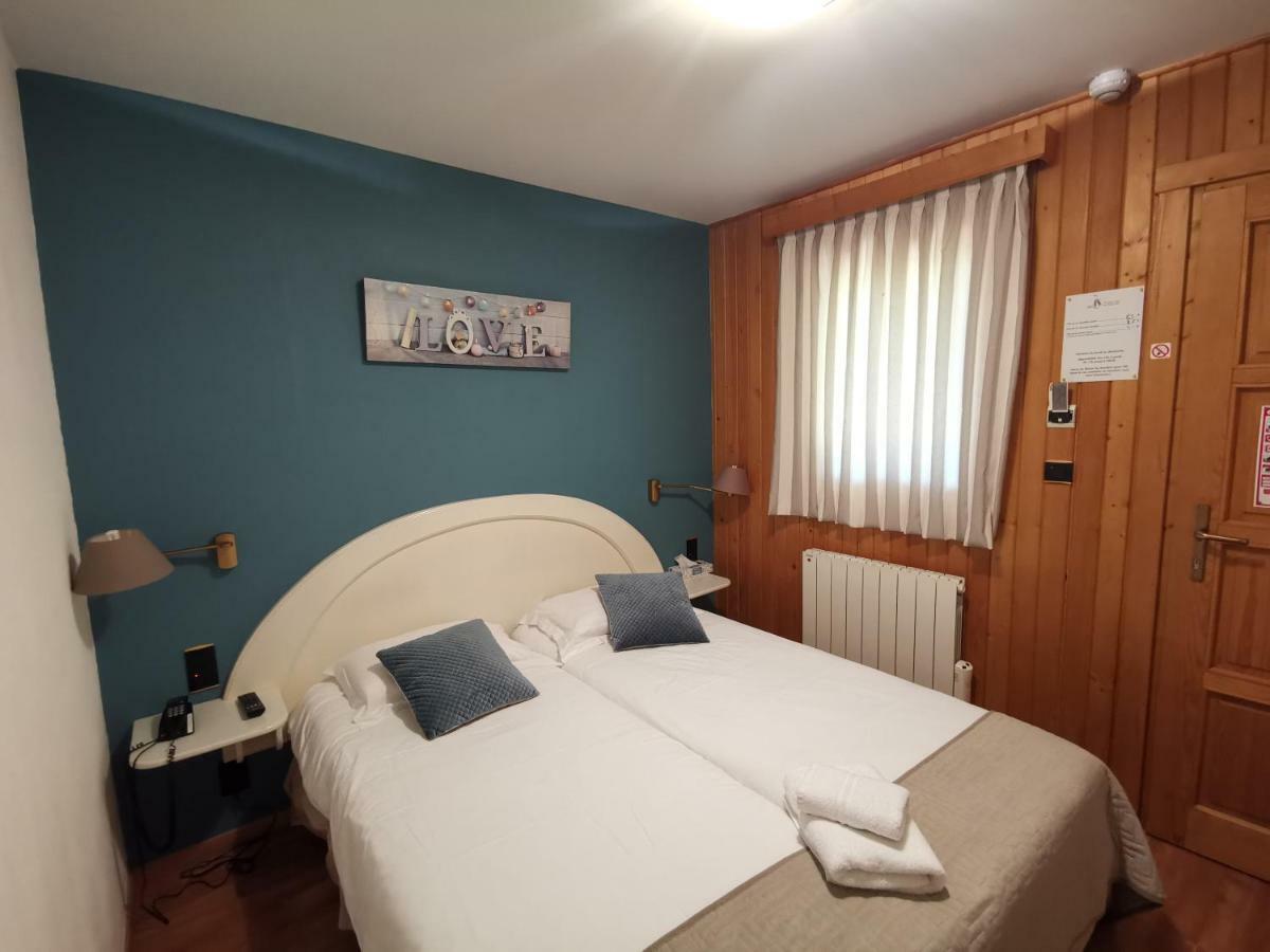 Auberge Saint-Jean Villequier-Aumont Luaran gambar